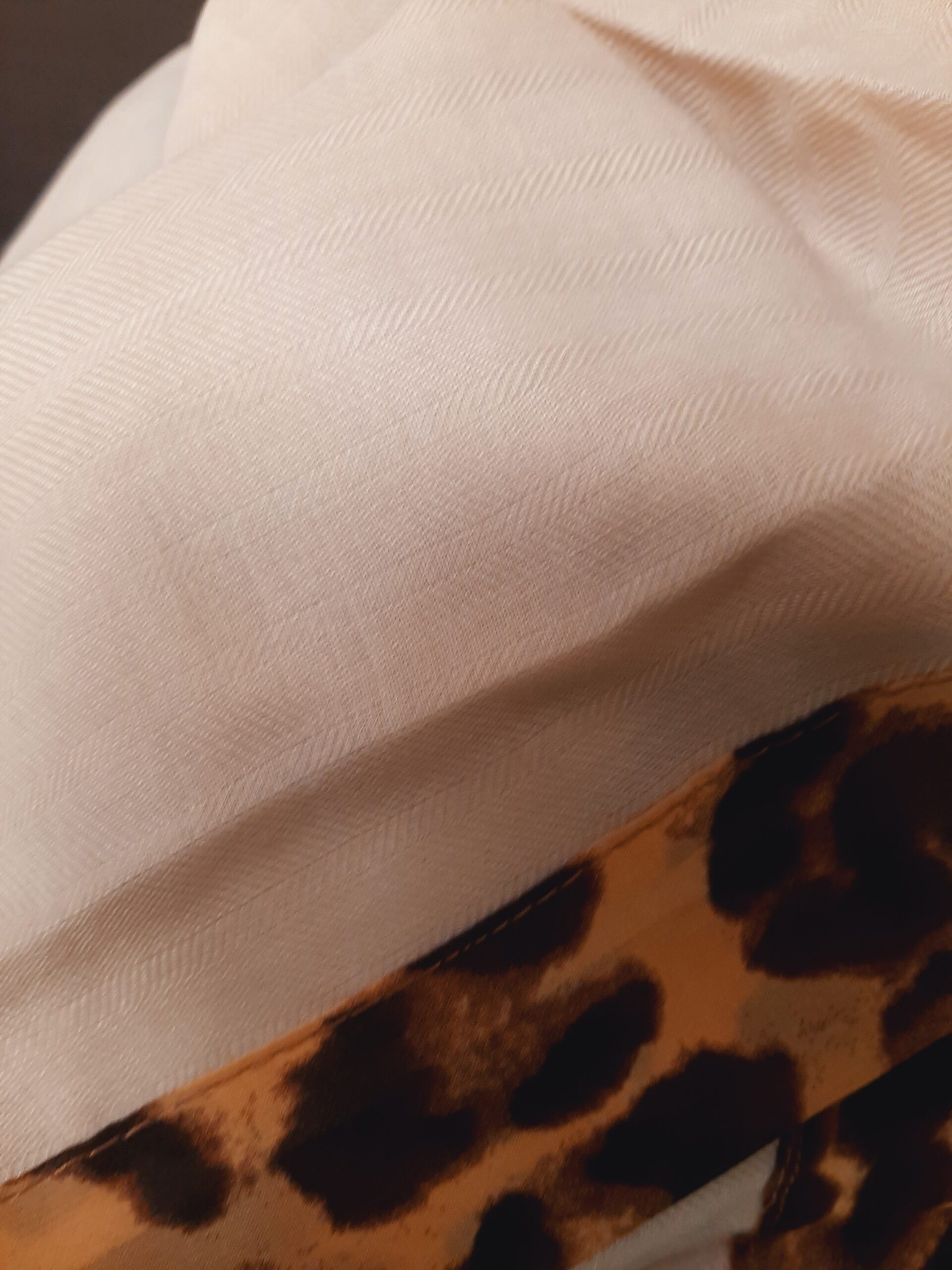 Stijlvolle en Comfortabele Sjaal - Beige - Afbeelding 3